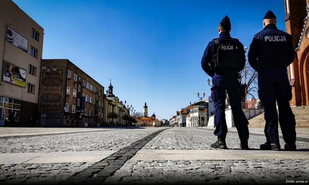 Wspólne działania policji i żołnierzy prowadzą do zatrzymania poszukiwanego